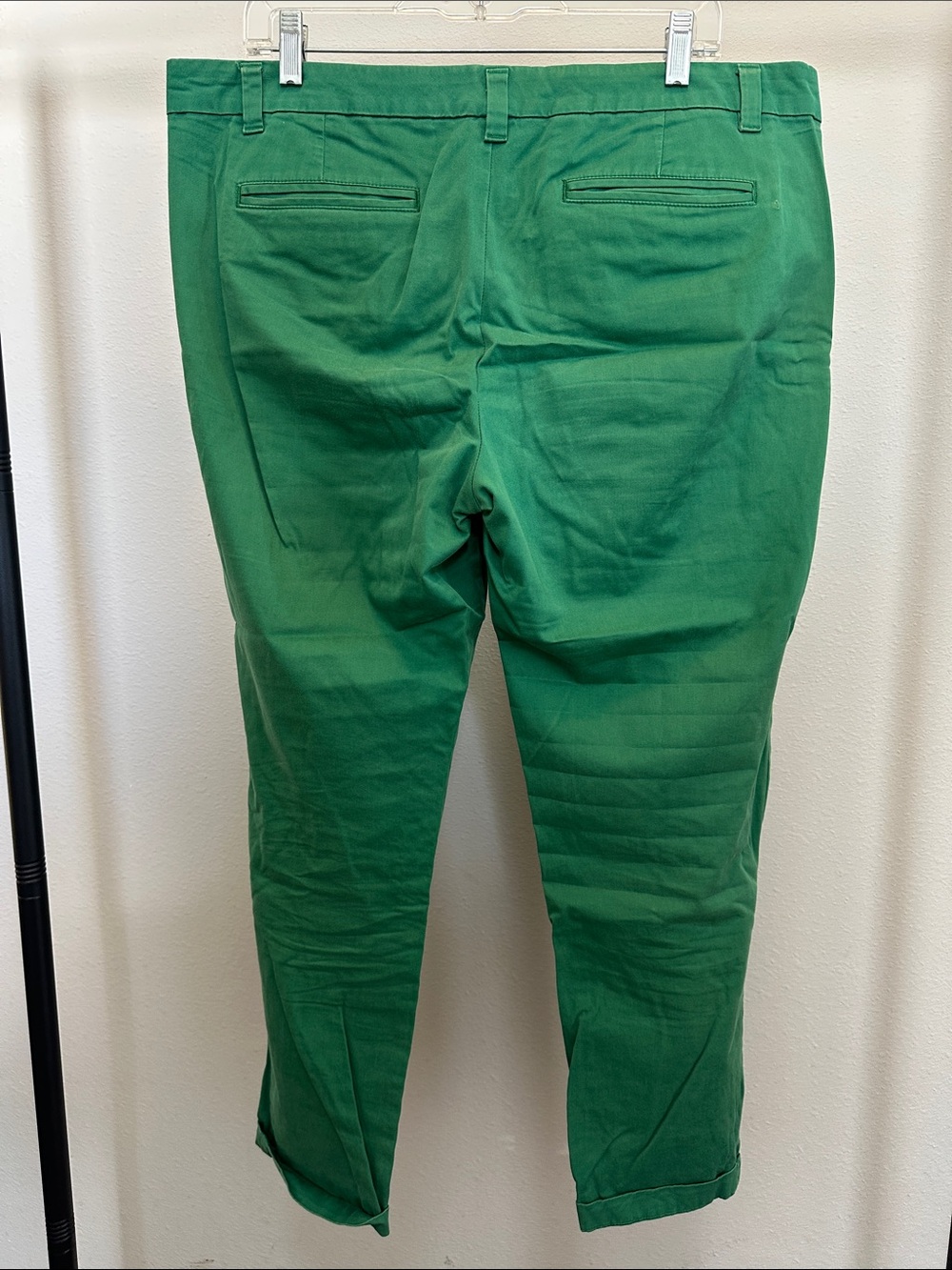 Broken-In Straight Green Khakis by GAP, 30" Inseam - Picture 2 of 4